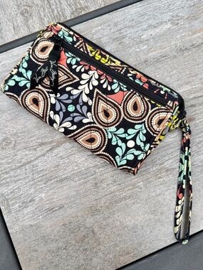 Vera Bradley "Sierra" Clutch Wristlet